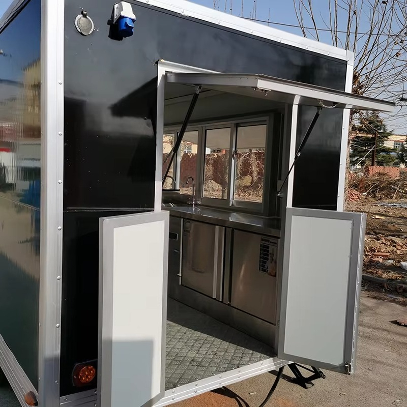 Coffee Equipment Canada - W pełni wyposażony food truck do